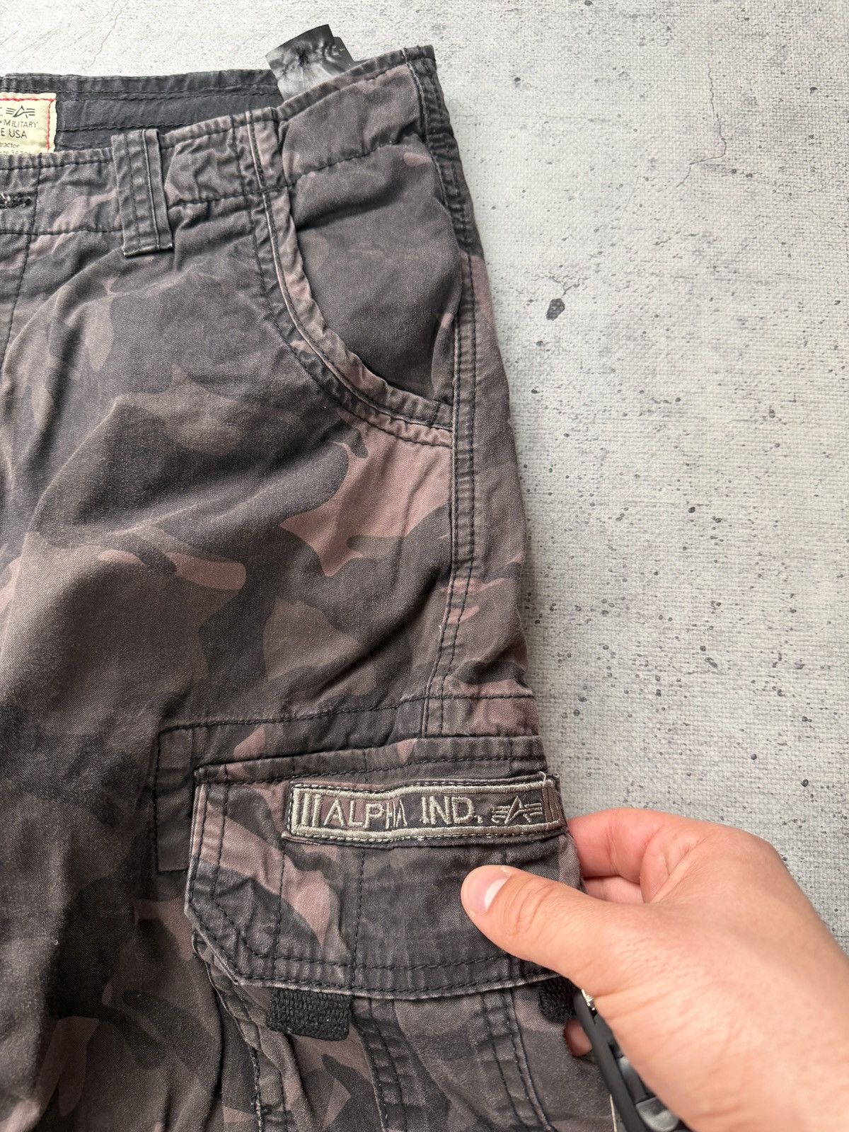 Alpha Industries 📌Vintage Alpha Industries shorts cargo men’s Y2K carhartt Size US 32 / EU 48 - 4 Thumbnail