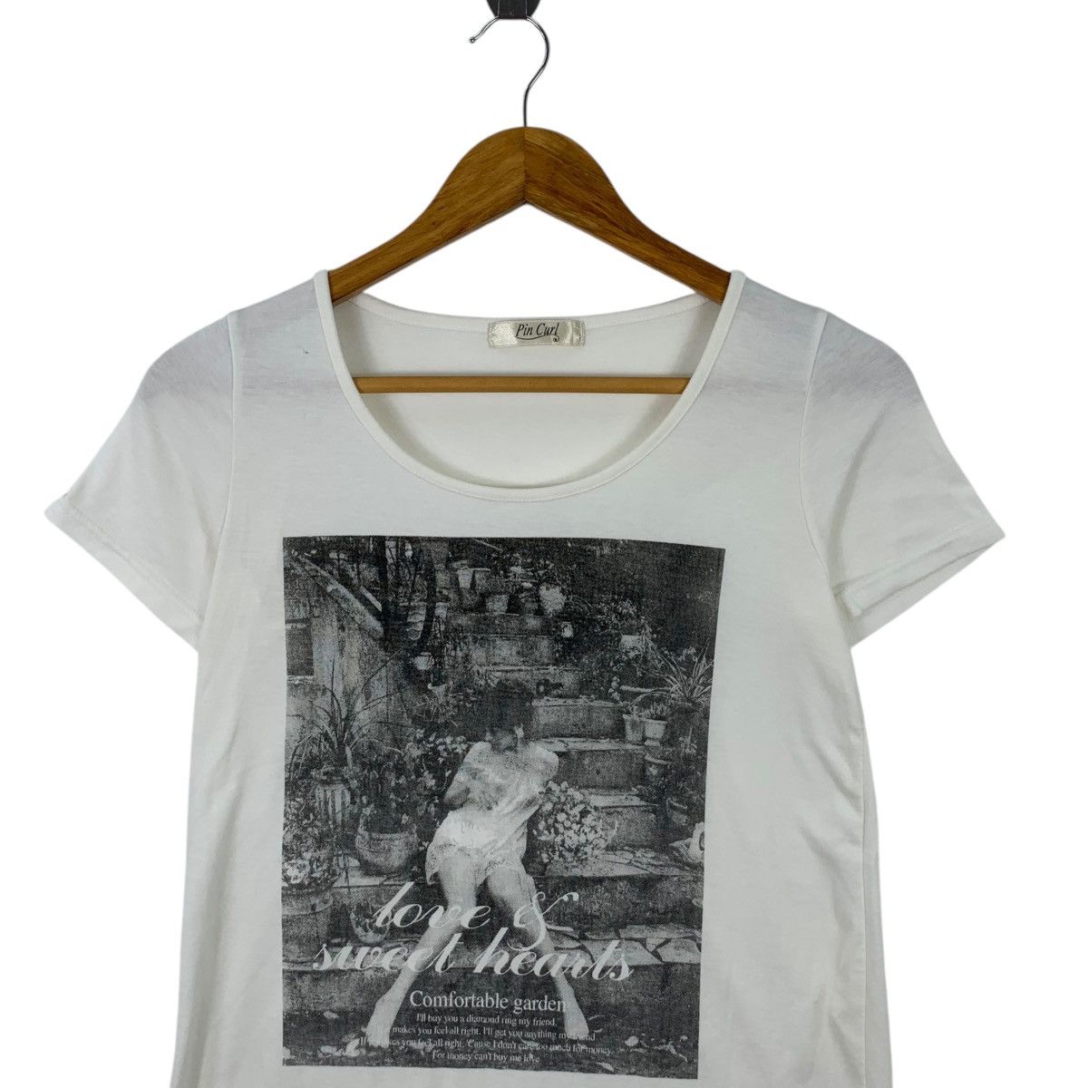 Vintage FOTOFOLIO PHOTOGRAPHY Love & Sweethearts Tee Shirt Top Size XS / US 0-2 / IT 36-38 - 2 Thumbnail