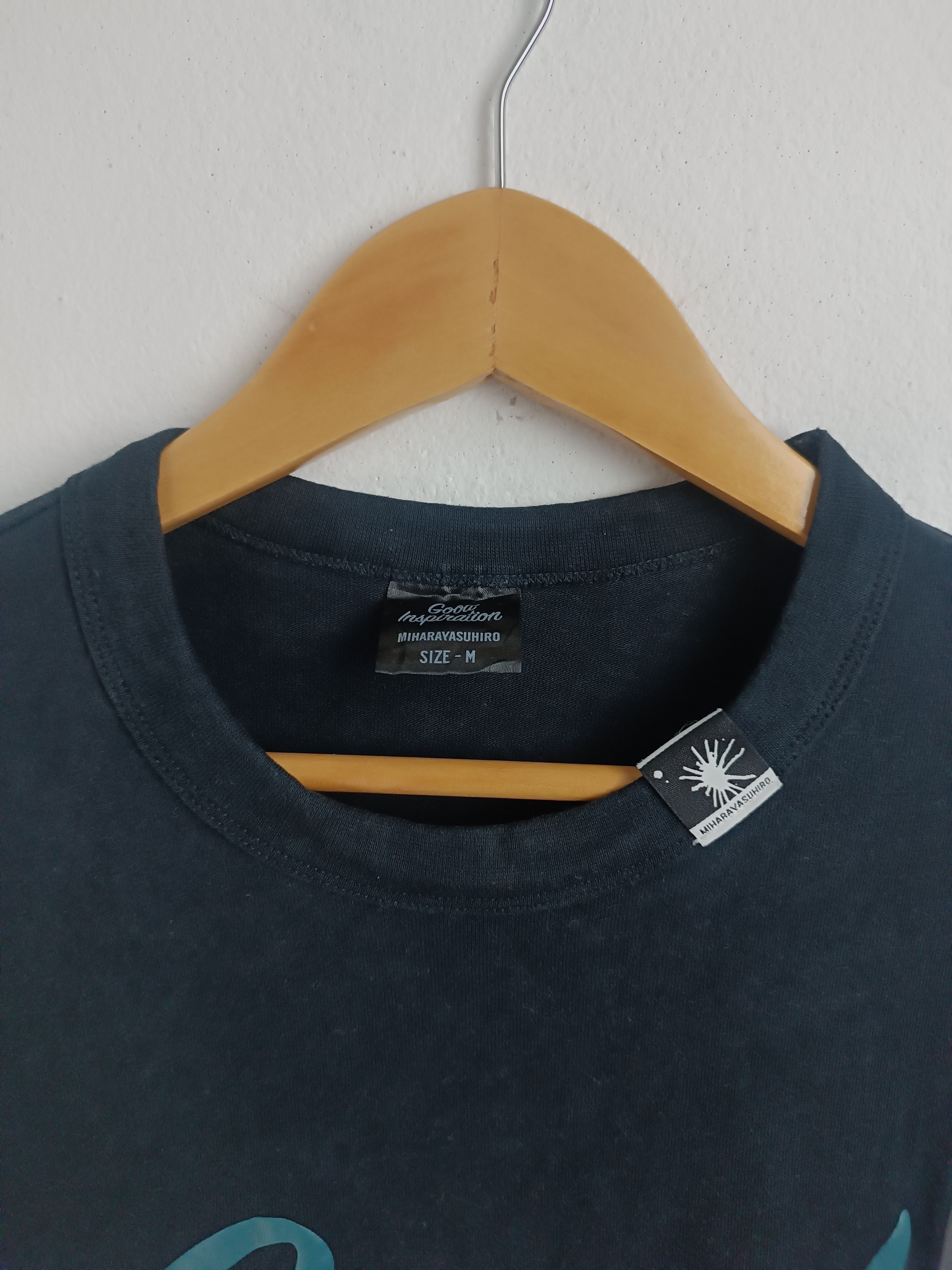 Maison MIHARA YASUHIRO VINTAGE MIHARA YASUHIRO GOOD INSPIRATION SMILEY Ts VERY RARE Size US XL / EU 56 / 4 - 8 Thumbnail