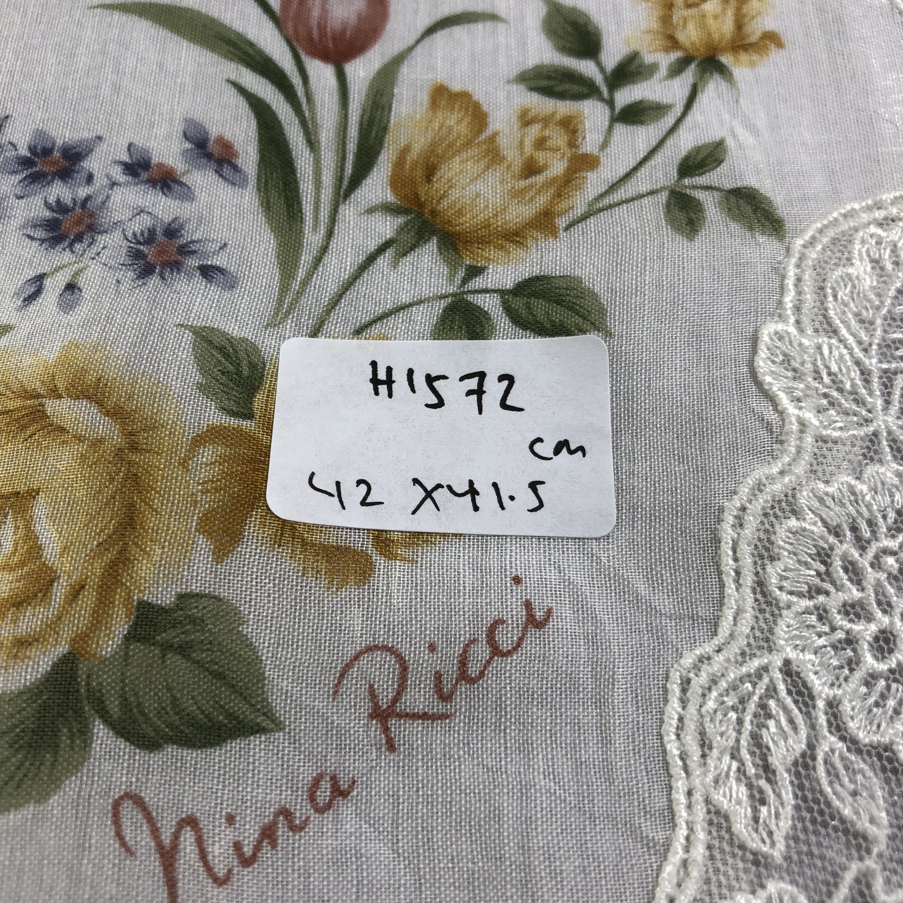 Nina Ricci Nina Ricci Laces Handkerchief Neckerchief Bandana H1572 Size ONE SIZE - 5 Thumbnail