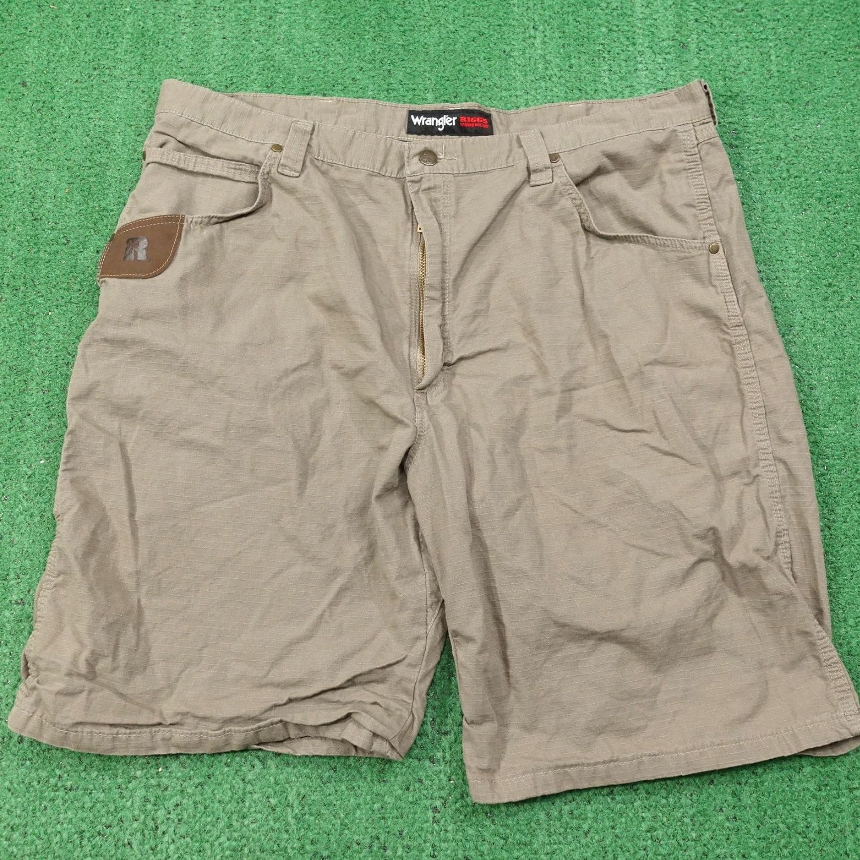 Wrangler Wrangler Riggs Workwear Shorts Mens 42 Khaki Beige Ripstop Cargo Work Size US 40 / EU 56 - 2 Thumbnail