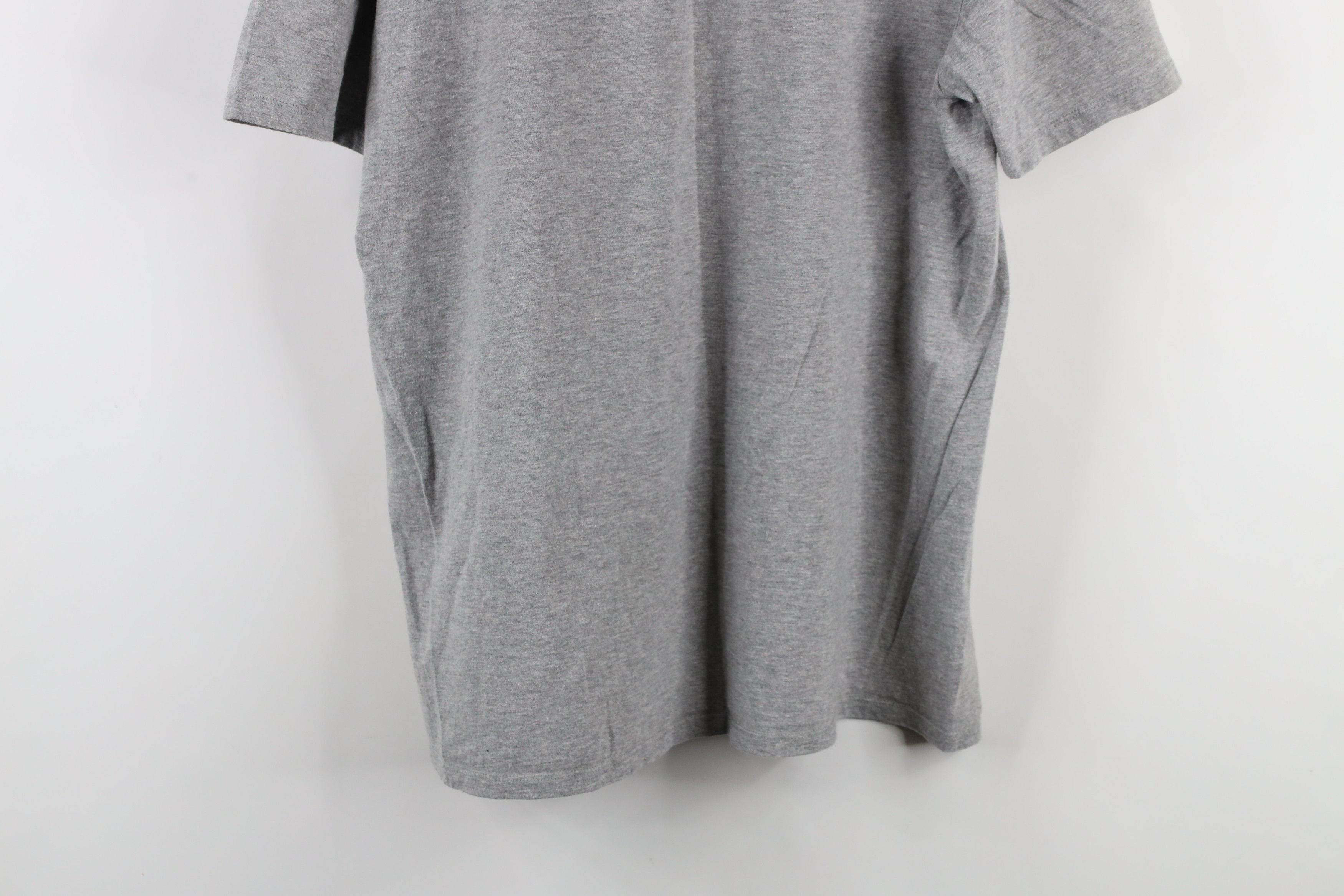 Nike × Vintage Nike Issued University of Michigan Wrestling T-Shirt Gray Size US L / EU 52-54 / 3 - 9 Thumbnail