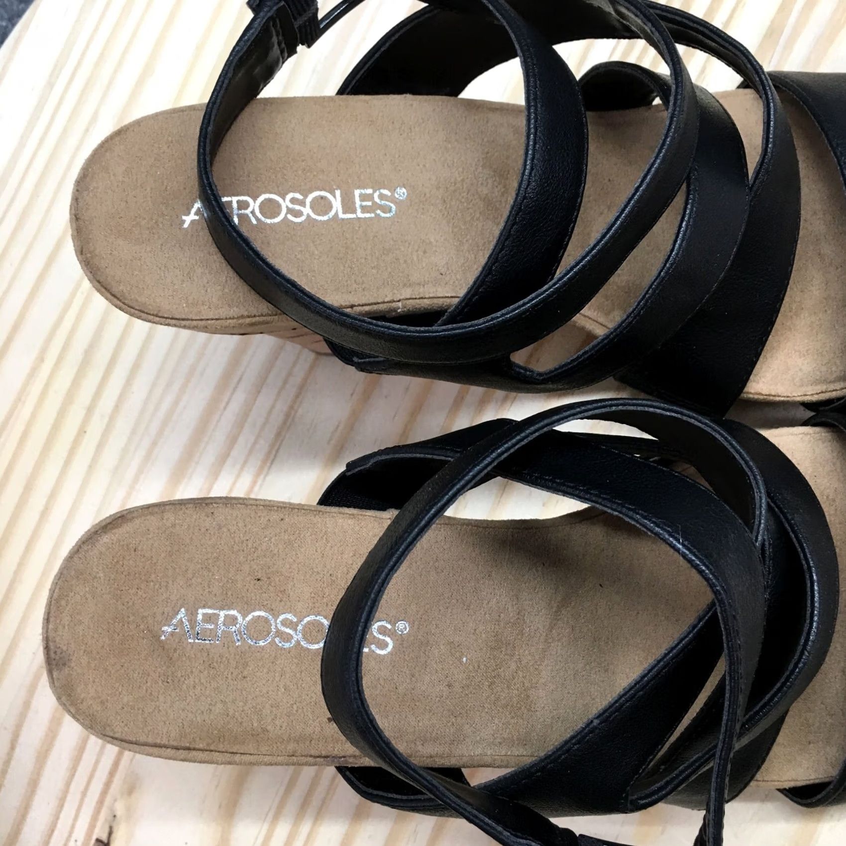 Vintage Aerosoles Sandals Womens 10 M Silver Plush Gladiator Black Casual Wedge Heels Size US 10 / IT 40 - 7 Thumbnail