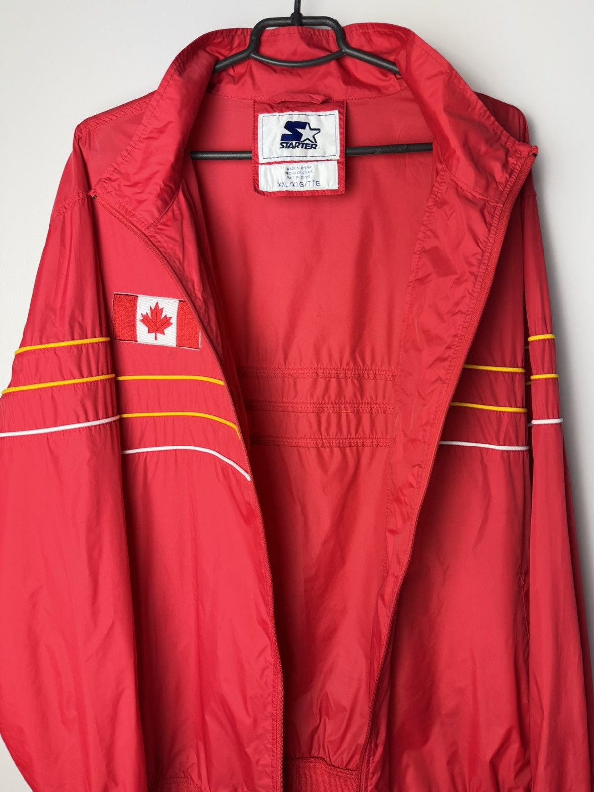 Starter Calgary Flames NHL Nylon Zip Jacket Starter size XL Size US XL / EU 56 / 4 - 9 Thumbnail
