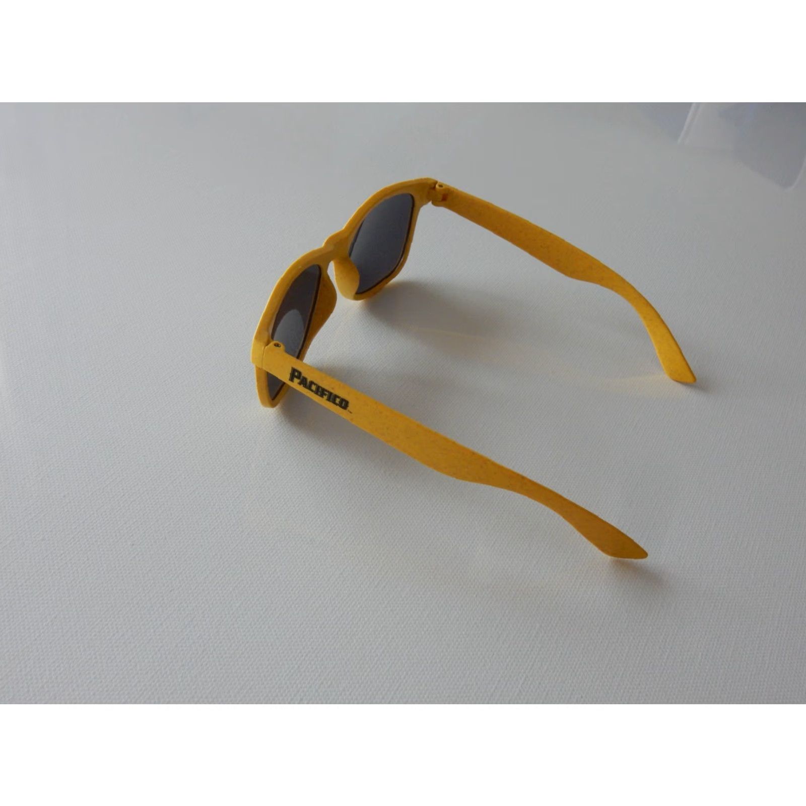 Vintage Unbranded Pacifico Sunglasses Sunglasses Unisex Adults Yellow Frame Sunglasses 90s? Size ONE SIZE - 3 Thumbnail