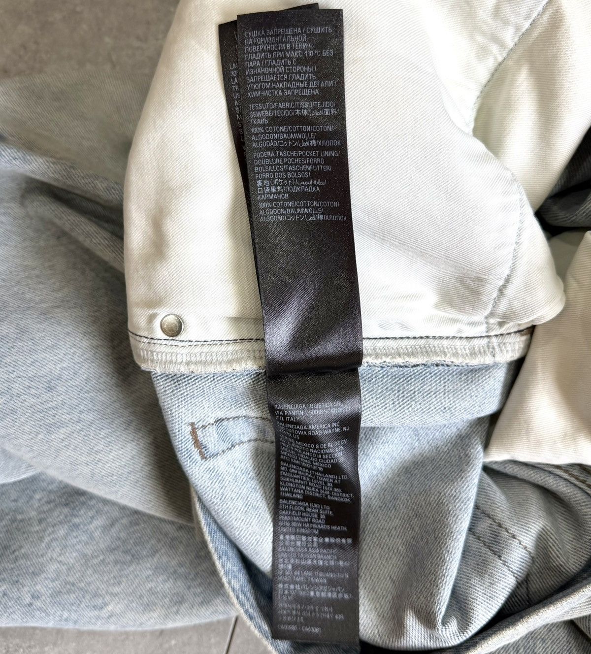 Balenciaga Balenciaga Sticker Denim Baggy Jeans Size US 38 / EU 54 - 12 Thumbnail