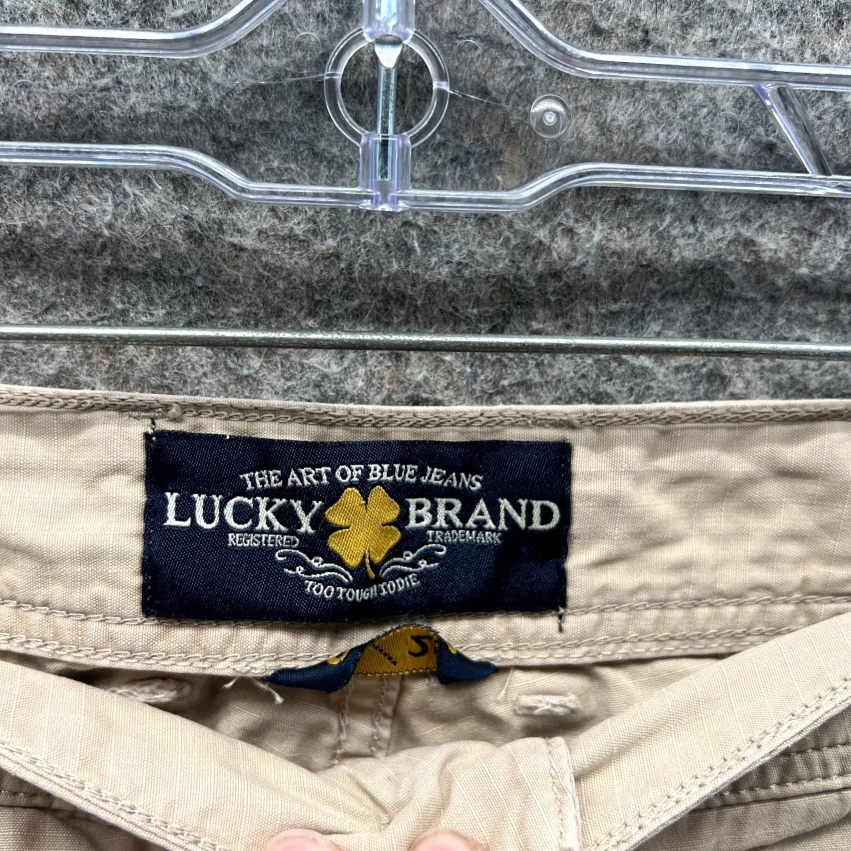 Lucky Brand VINTAGE Lucky Brand Pants Women 6 Flat Front Capri Khaki Beige Beige Chino Floral 28" Inseam 22" Size 28" / US 6 / IT 42 - 6 Thumbnail
