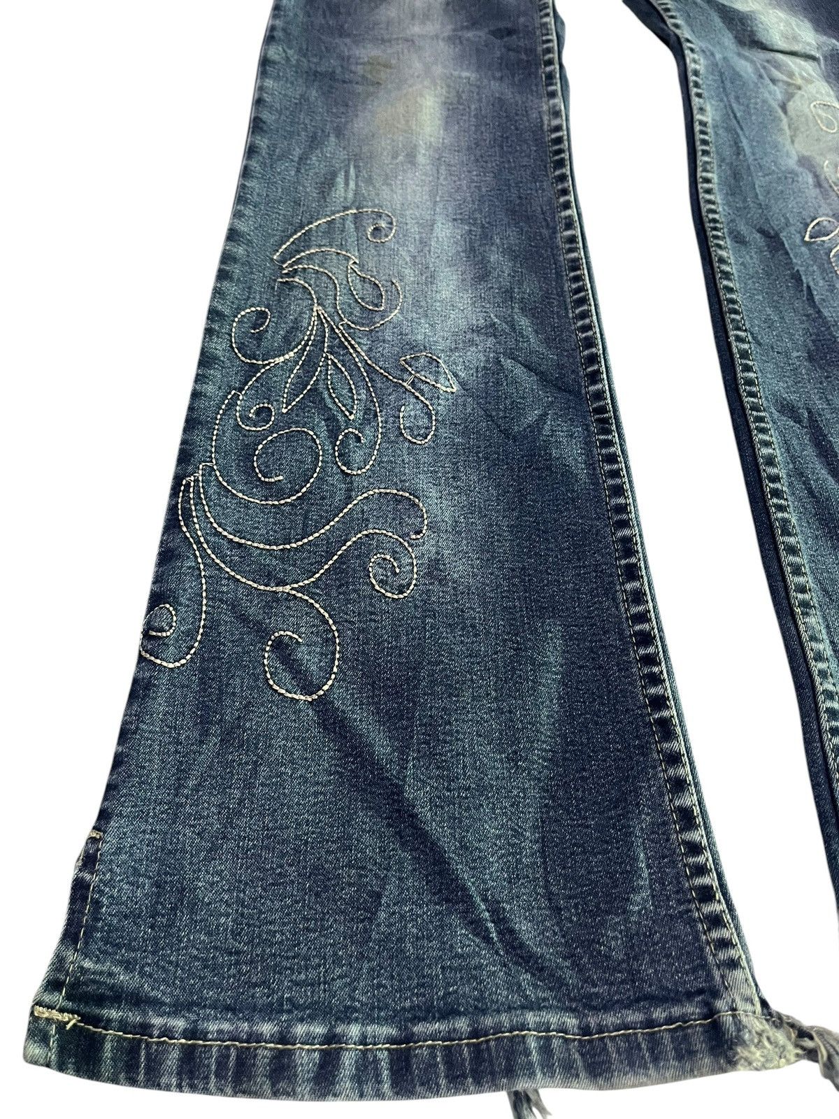 If Six Was Nine 🇯🇵 FLARE Y2K JAPANESE BRAND GAZOZ EMBROIDERED JEANS Size 27" / US 4 / IT 40 - 5 Thumbnail