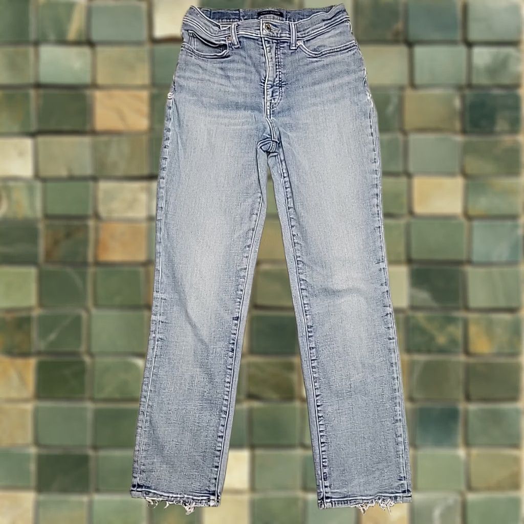 Lucky Brand Lucky Brand Jeans Women 10 Faded Blue Denim Zoe High Rise Straight Leg Pants Buds 90s USA American Denim Jeans Women 10 Boyz? Size 32" / US 10 / IT 46 - 1 Thumbnail