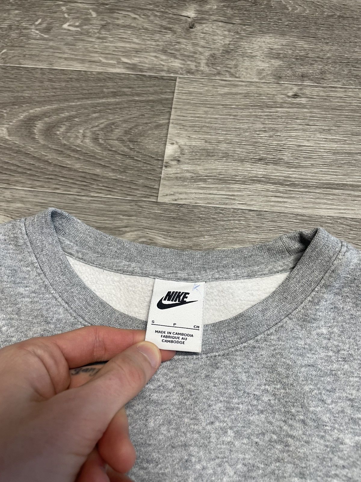 Nike Nike Gray Basic Sweatshirt Y2K Size US S / EU 44-46 / 1 - 10 Thumbnail