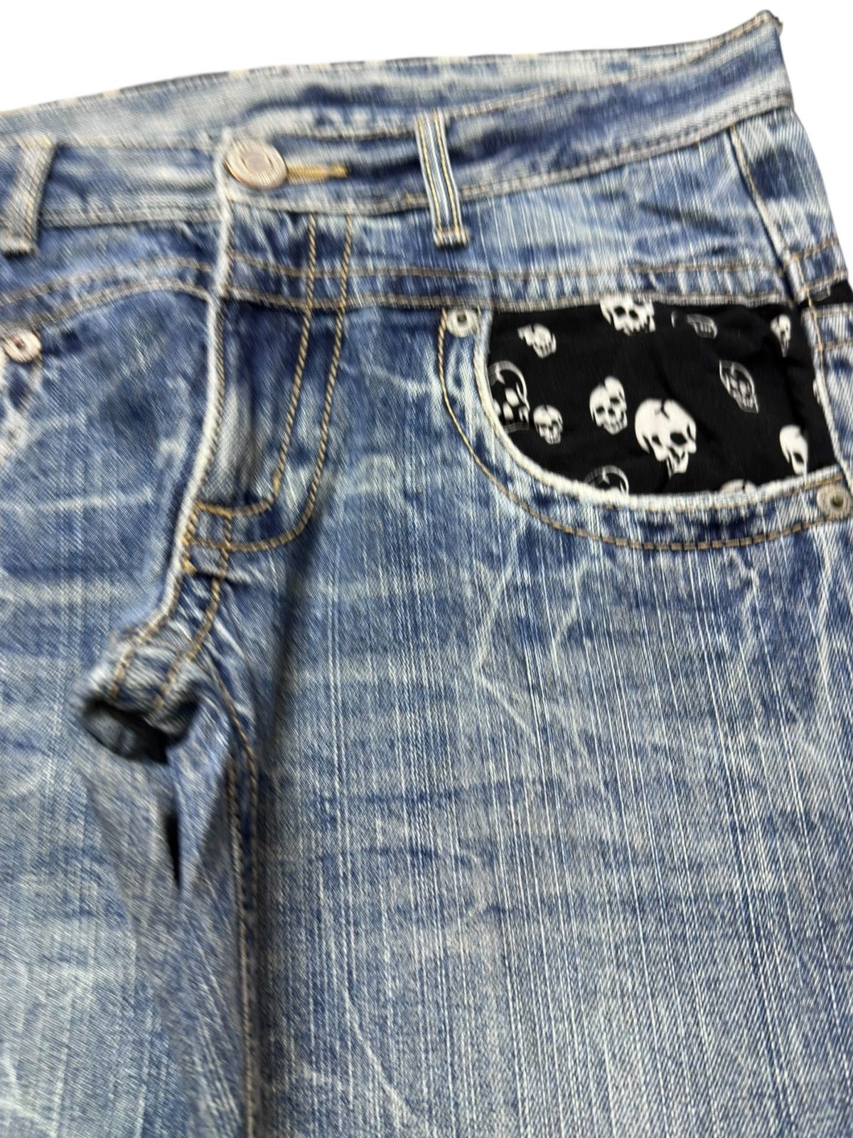 Mastermind Japan Vintage Japanese Brand Skulls Pattern Denim Size US 31 - 4 Thumbnail