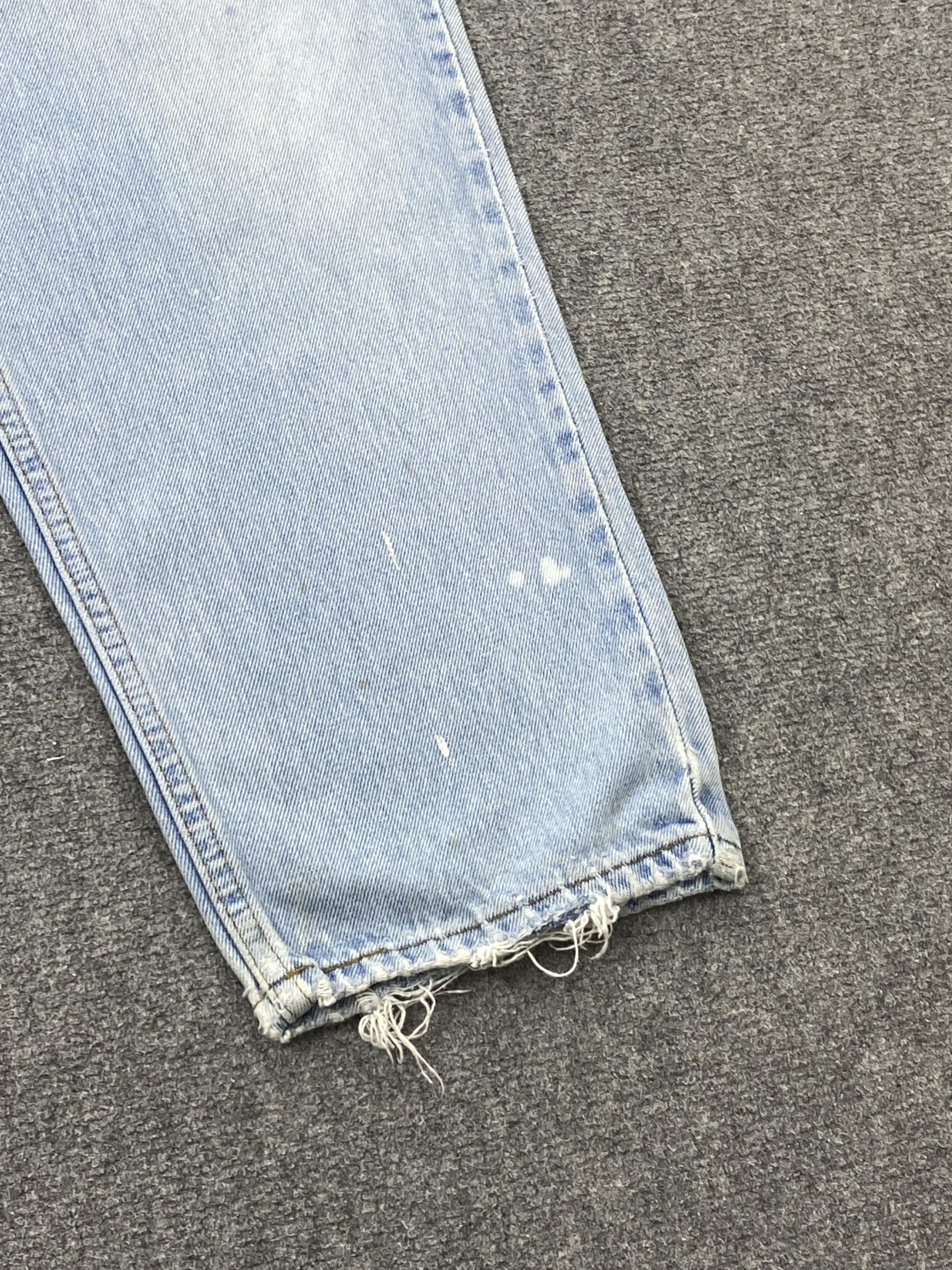 Levi's × Vintage Distressed Vintage 90s Levis 560 Light Wash Jeans DP2323 Size US 33 - 12 Thumbnail