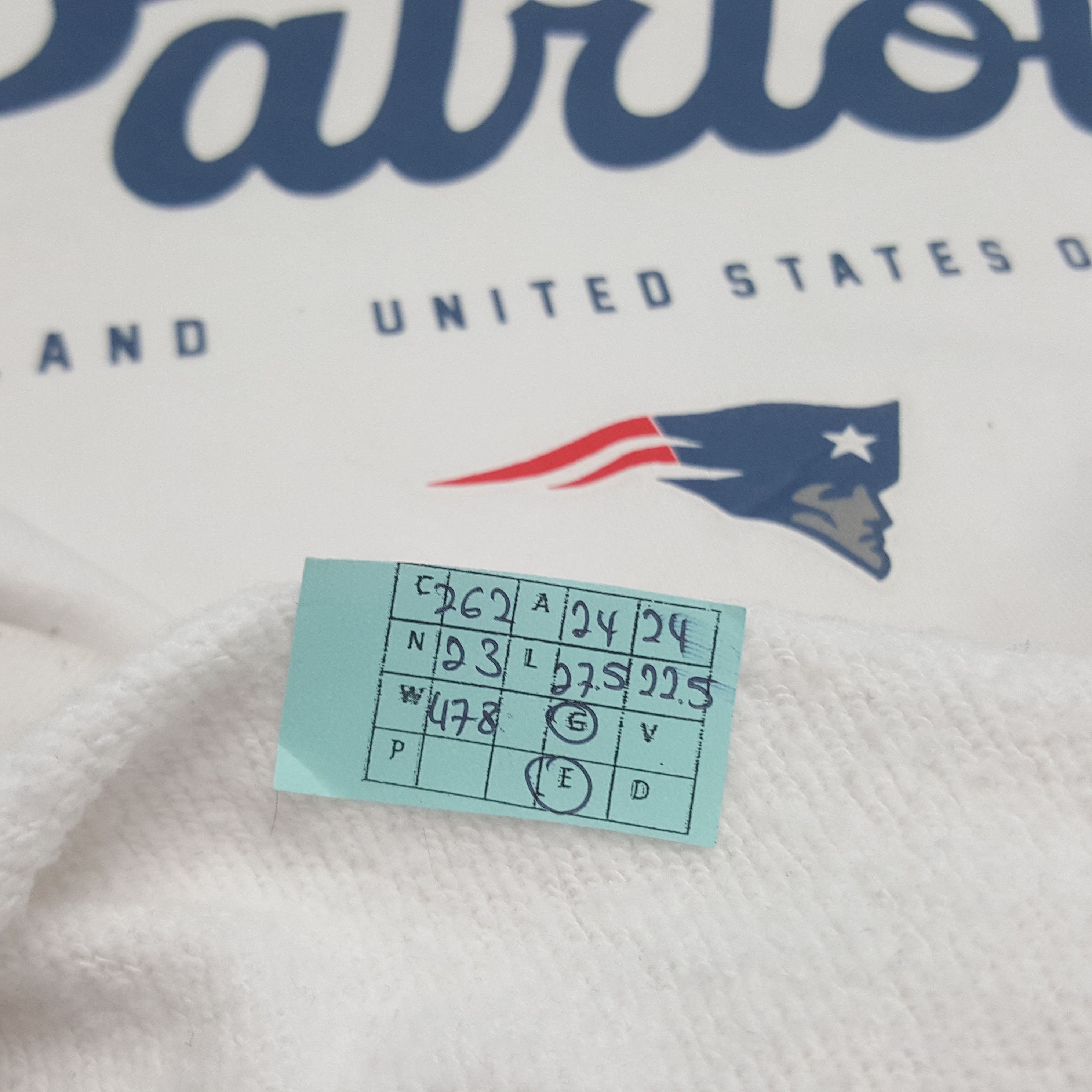 NFL × Vintage Vintage NFL New England Patriots Sweatshirt Size US M / EU 48-50 / 2 - 9 Thumbnail