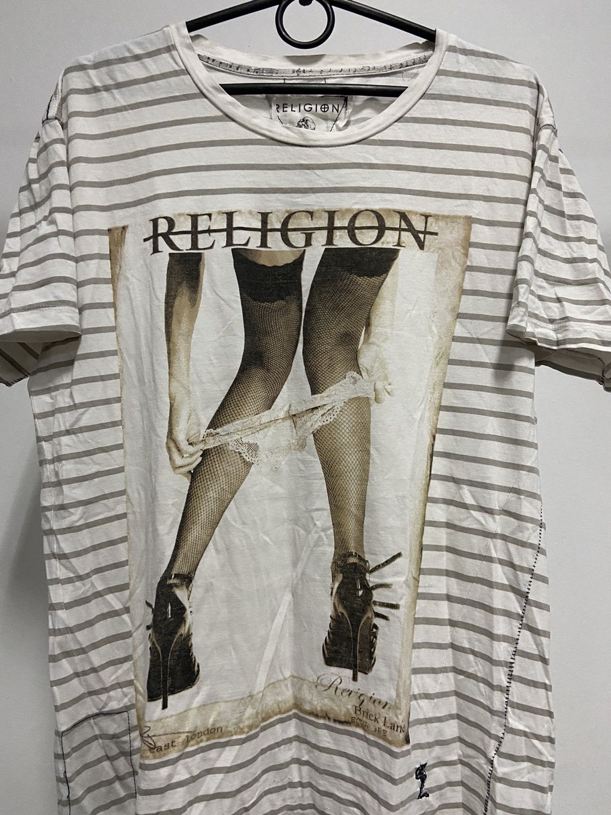 Hot Model Sex × Vintage Religion girl big print humor t shirt striped vintage Size US L / EU 52-54 / 3 - 2 Thumbnail