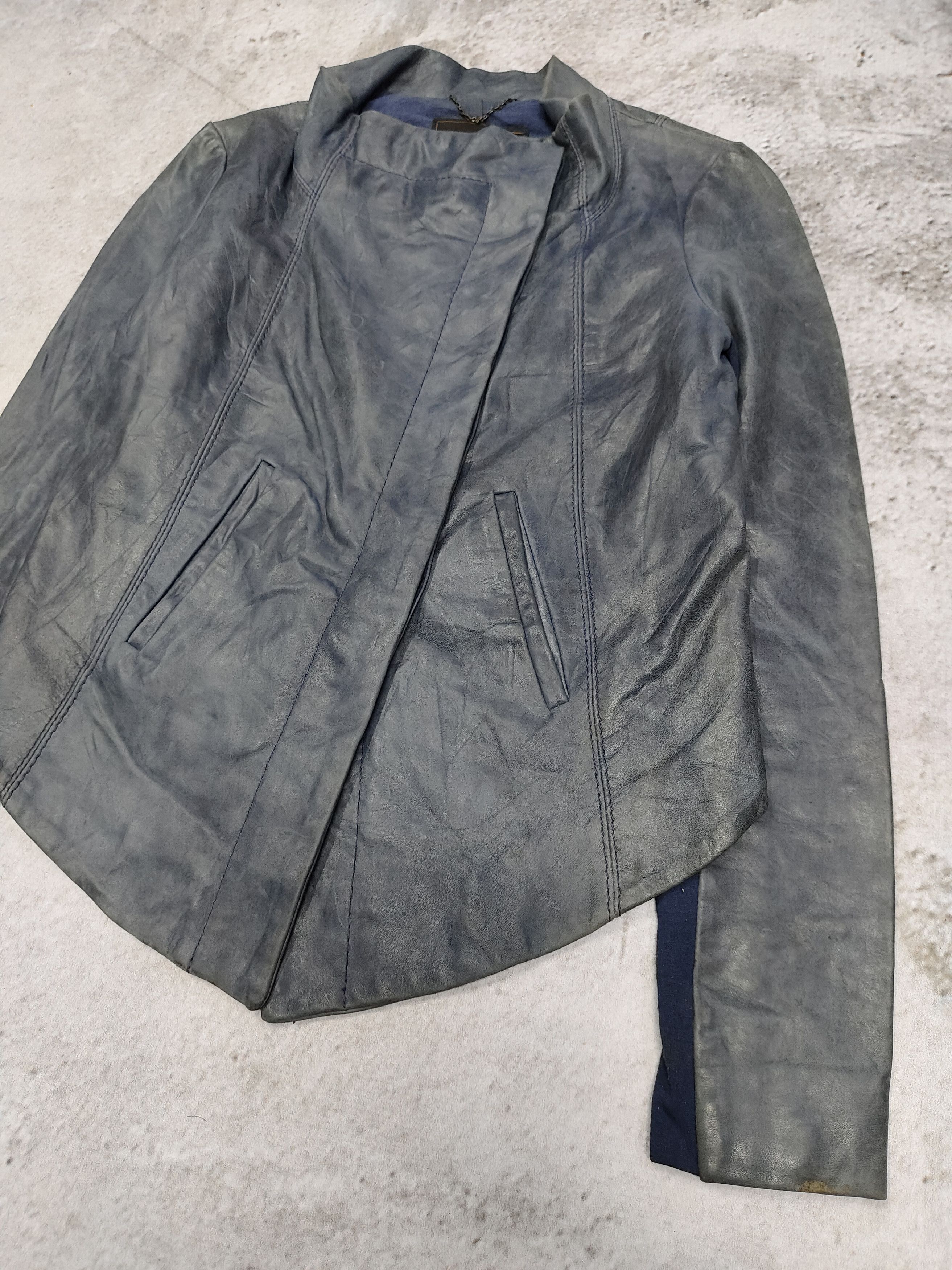 Bcbgmaxazria 2000s BCBGMAXAZRIA-Asymmetric High Collar Apocalypse Leather Size M / US 6-8 / IT 42-44 - 2 Thumbnail