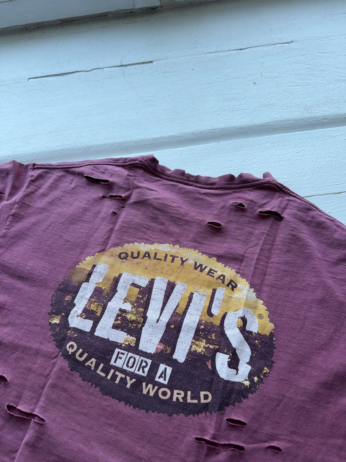 Levi's Vintage Clothing Vintage 90s Retro Levi’s Distressed Faded Tee shirt Size US L / EU 52-54 / 3 - 15 Thumbnail