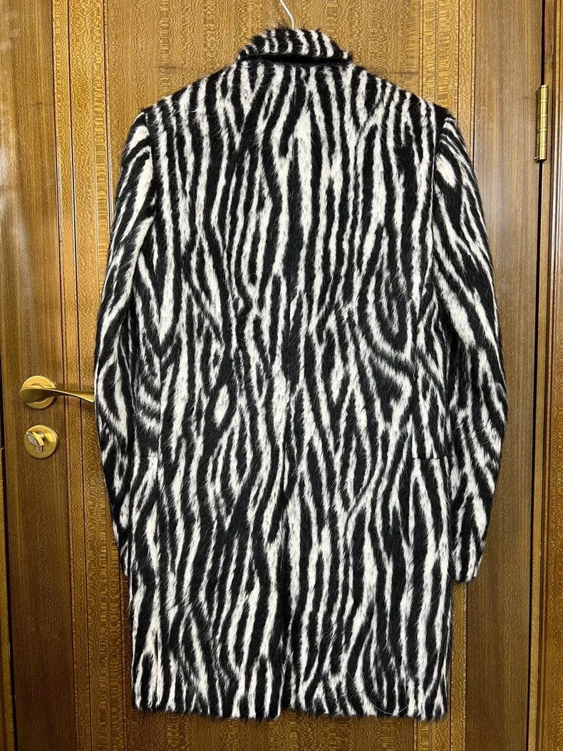 Saint Laurent Paris Saint Laurent Paris 18fw Zebra Fur Coat-2506 Size US M / EU 48-50 / 2 - 2 Thumbnail