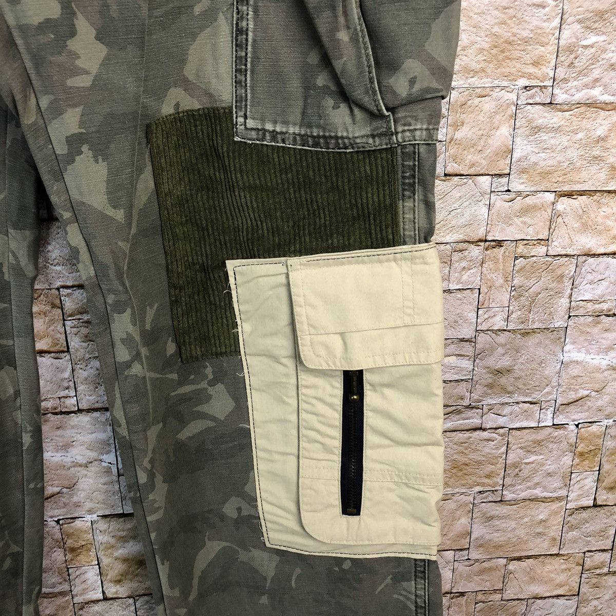 Japanese Brand Uniqlo Green Camo Cargo Multipocket Pants #A142 Size US 34 / EU 50 - 12 Thumbnail