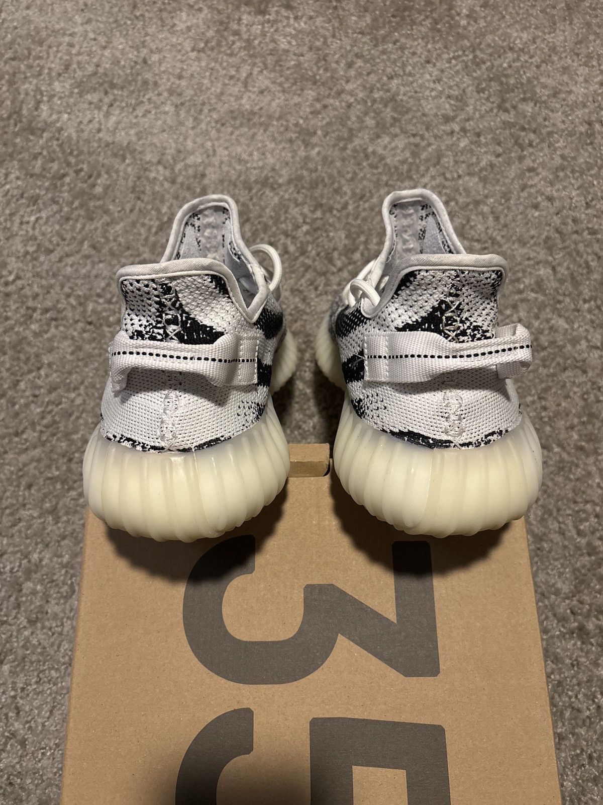 Yeezy Yeezy Boost 350 V2 Zebra Size US 11 / EU 44 - 4 Thumbnail