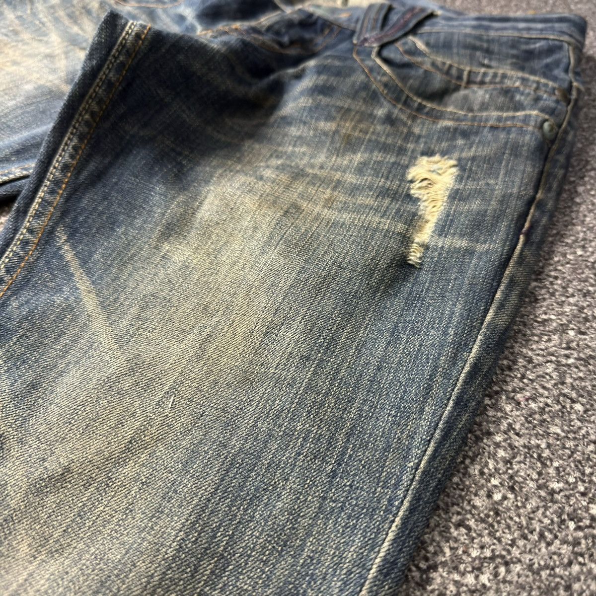 Hysteric Glamour 🇯🇵 Japanese Flared Y2k Root Three Dirty Wash Distressed Denim Size US 31 - 6 Thumbnail
