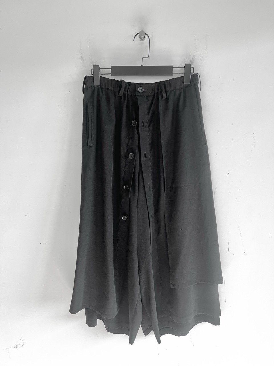 Yohji Yamamoto Yohji Yamamoto - de Chine Multi Layered Button Wide Pants Size US 30 / EU 46 - 2 Thumbnail