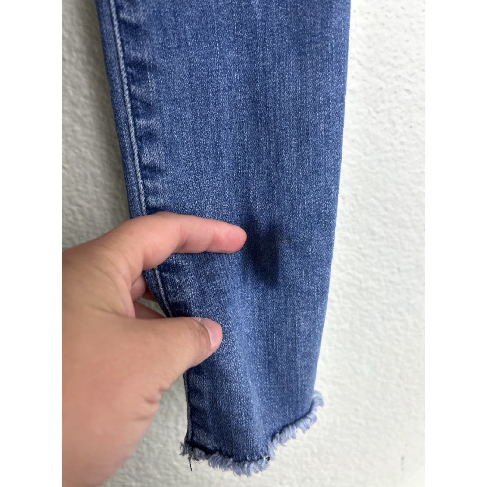 True Religion True Religion Halle Mid Rise Super Skinny Medium Wash Jeans Junior 16 30x31 Flaw Size 38" / US 16 / IT 52 - 3 Thumbnail