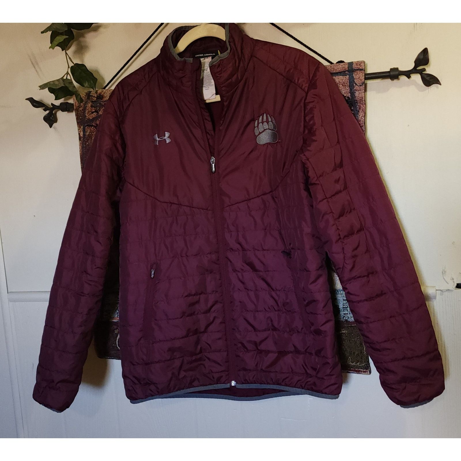 Under Armour Under Armour lightweight Burgandy MT Grizzlies Jacket MD/M Size M / US 6-8 / IT 42-44 - 1 Thumbnail