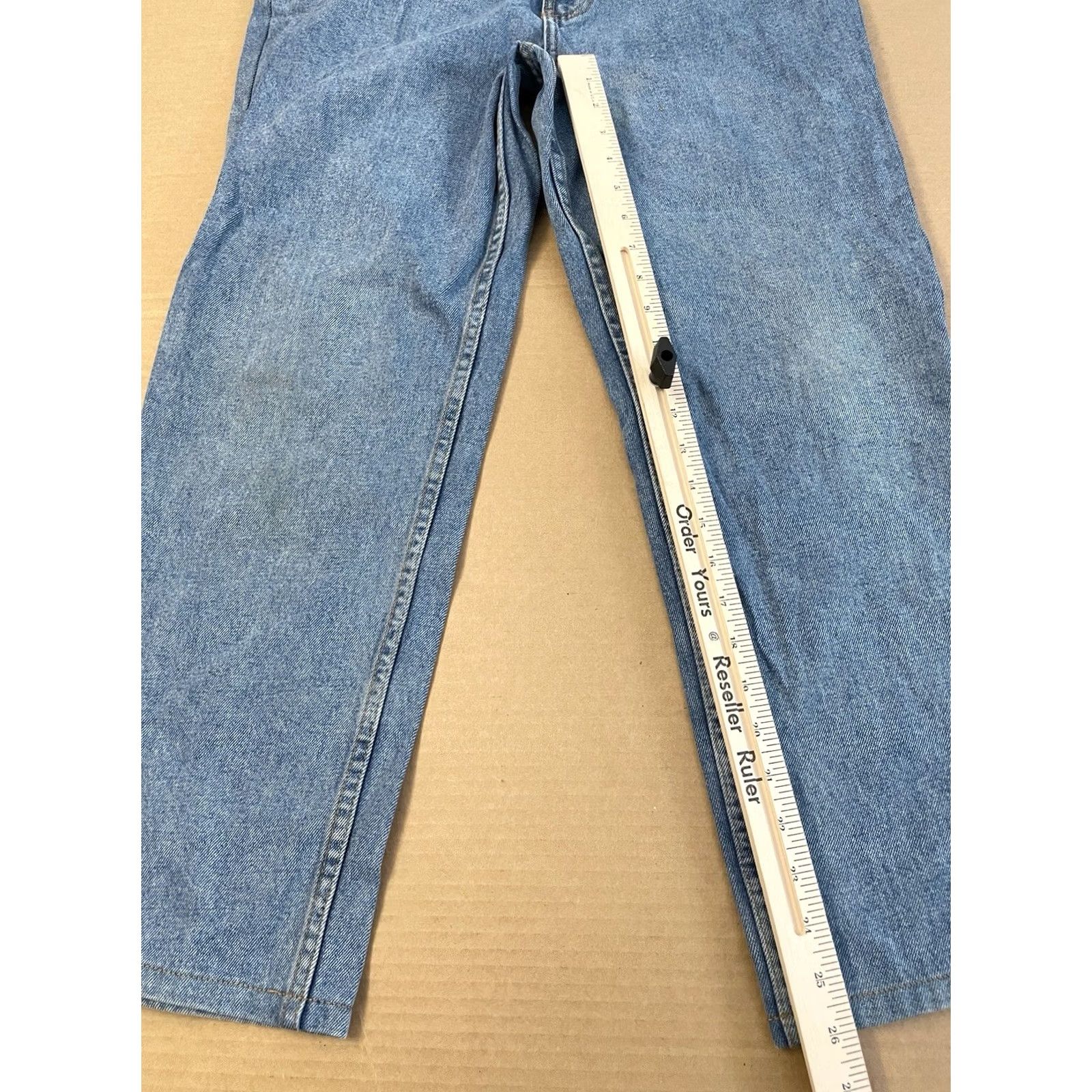 Chaps Chaps Jeans Shirt? 33 x 26 Blue Straight Fit Denim Pockets Mens Adult 90s Hip Hop Retro USA 5-Pocket Style Regular Size US 33 - 7 Thumbnail