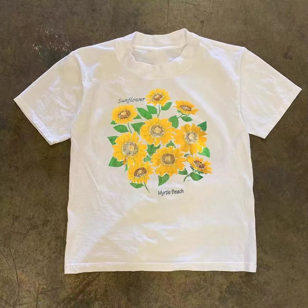 Japanese Brand White casual retro sunflower print cotton t-shirt Size US M / EU 48-50 / 2 - 1 Thumbnail