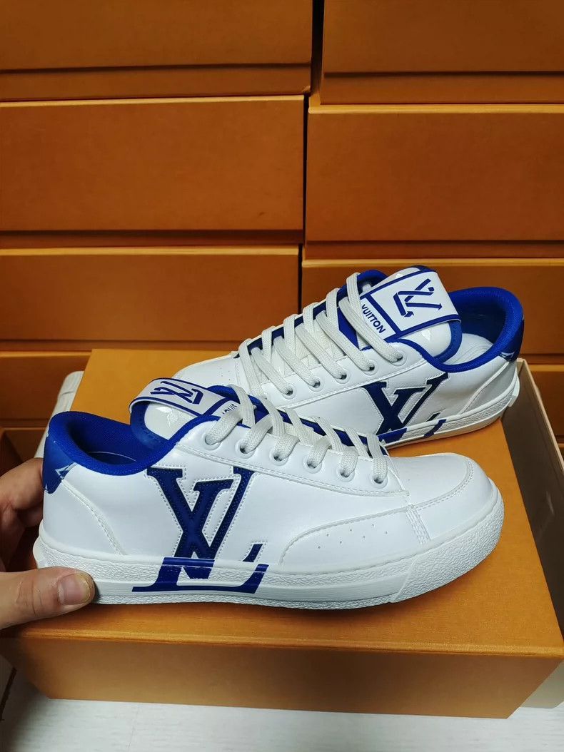 Louis Vuitton Louis Vuitton LV Women's LowTop Sneakers in White and Blue Size US 5 / IT 35 - 2 Thumbnail