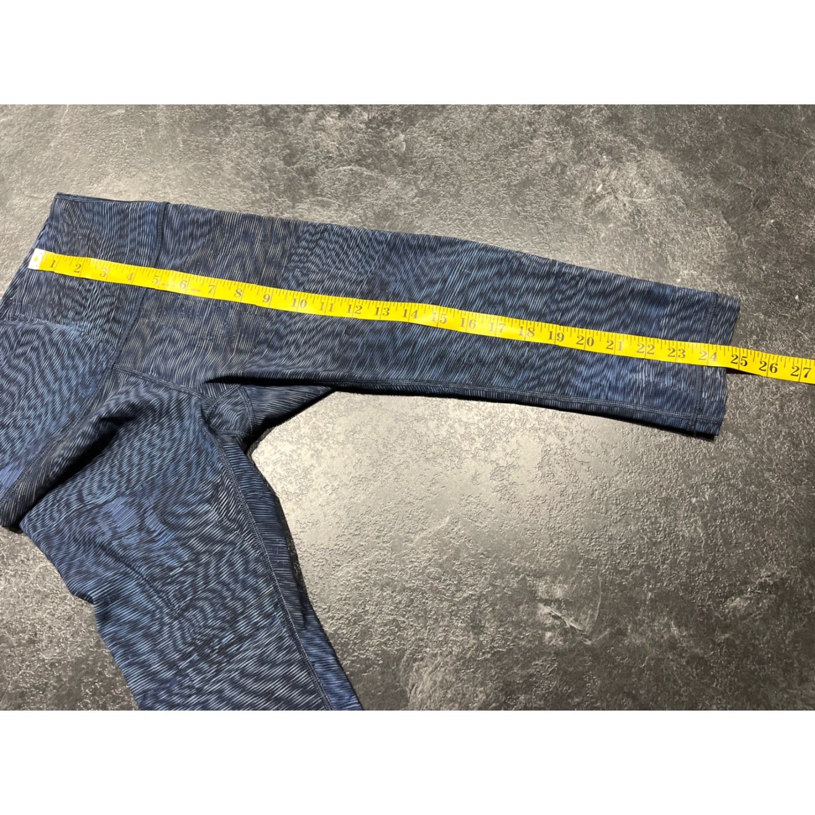 Lululemon Lululemon Capri Leggings Night Blue Striped Nylon Lycra Wide High Waist Regular Size 4 Womens Yoga Activewear Gym Size 27" / US 4 / IT 40 - 4 Thumbnail