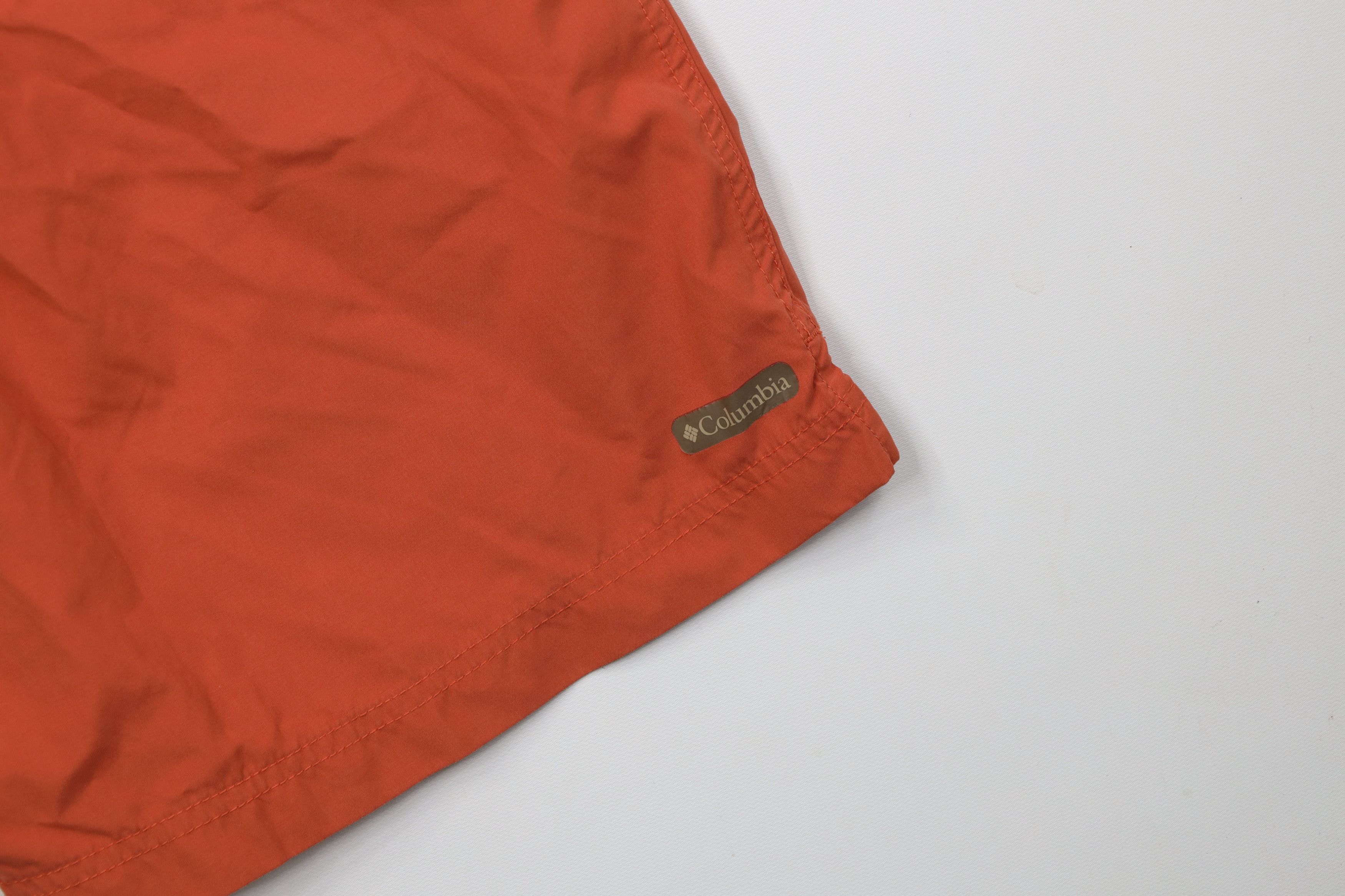 Columbia Vintage Y2K Columbia Spell Out Belted Lined Trekking Shorts Size US 32 / EU 48 - 5 Thumbnail