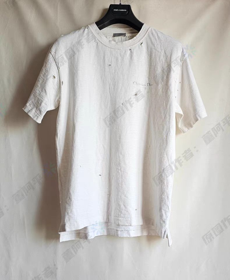 Dior Distressed White Short-Sleeve T-Shirt Size US L / EU 52-54 / 3 - 1 Thumbnail