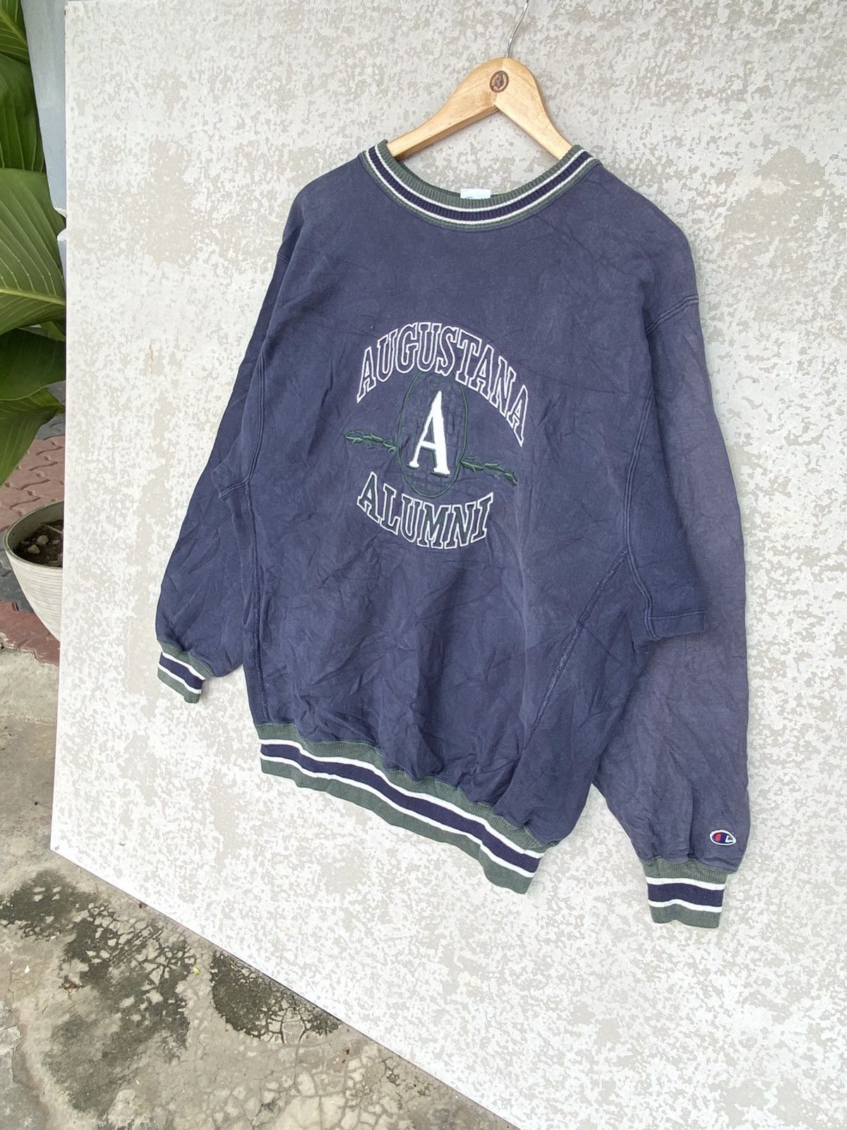 Other Vintage Champion Big Log Embroidered Sweatshirt NavyBlue Size US XL / EU 56 / 4 - 2 Thumbnail