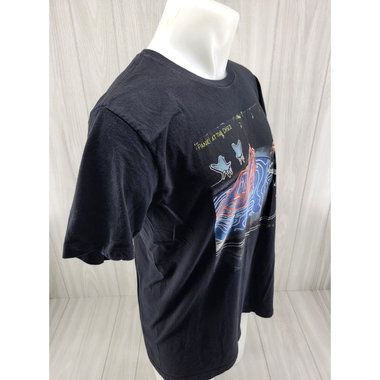 Vintage Panic! At The Disco Death Of A Bachelor T-Shirt Black Short Sleeve Large Mens Unisex Adults Cotton Graphic Print Crew Neck 2010s Band Rock Size US L / EU 52-54 / 3 - 6 Thumbnail