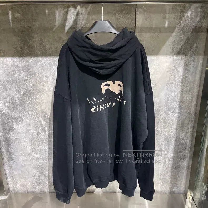 Balenciaga Balenciaga Double B graffiti hoodie Size US XXS / EU 40 - 2 Thumbnail