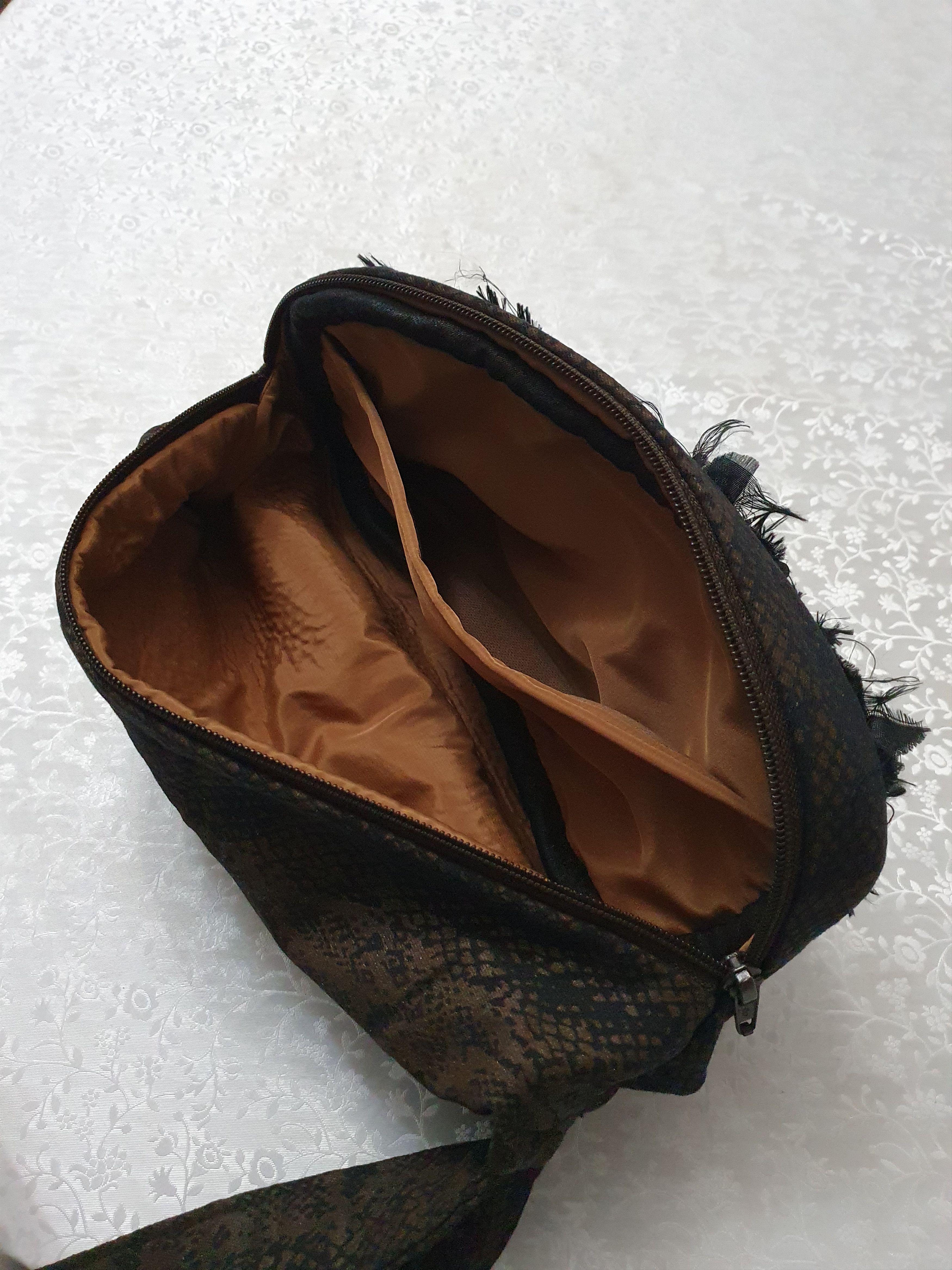 Japanese Brand 90's Vintage Y2k Fuzzy Distressed "Wild Sanke" 3d Camo Bag Size ONE SIZE - 2 Thumbnail