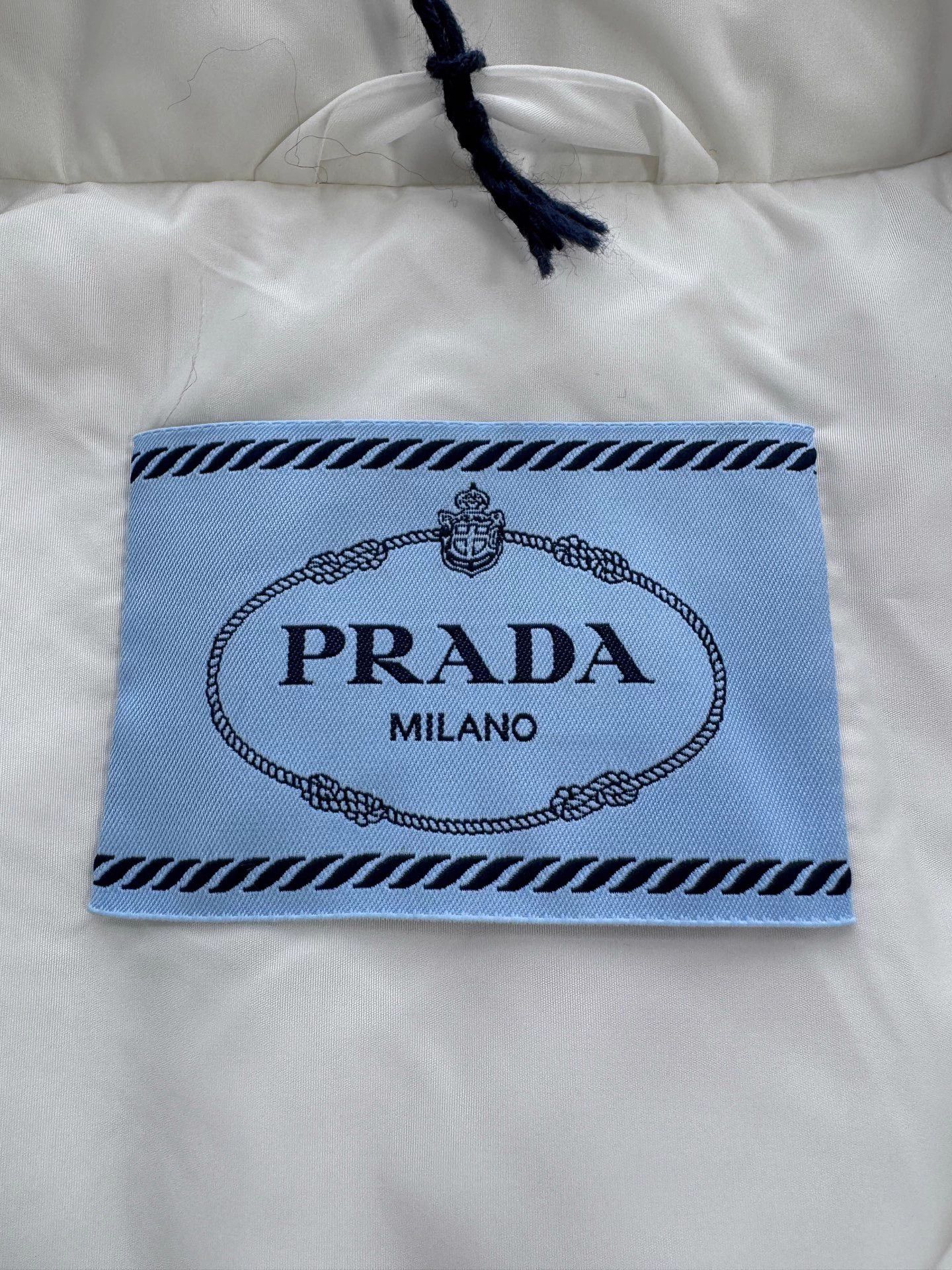 Prada Prada White Triangle Logo Nylon Cotton Puffer Jacket 36 Size XS / US 0-2 / IT 36-38 - 5 Thumbnail