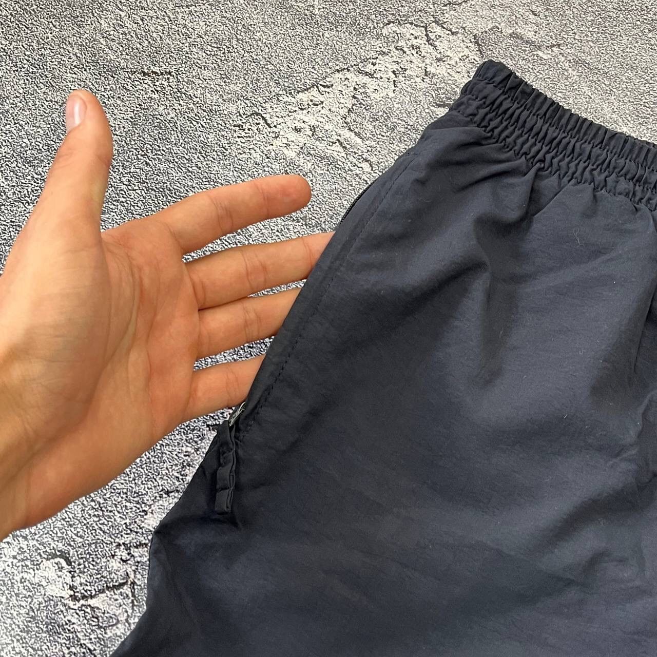 Nike Vintage 90's/Y2K Navy Track Pants Nylon Drill,Size L Size US 33 - 5 Thumbnail