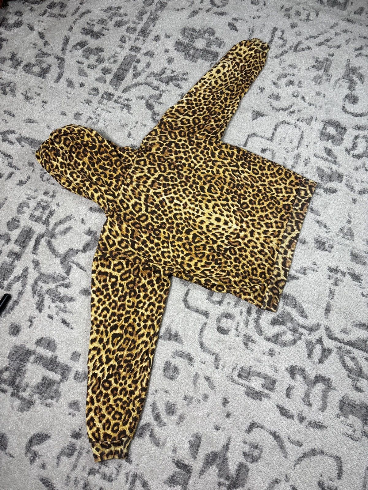 Celine CELINE CHEETAH PRINT HOODIE Size US S / EU 44-46 / 1 - 9 Thumbnail