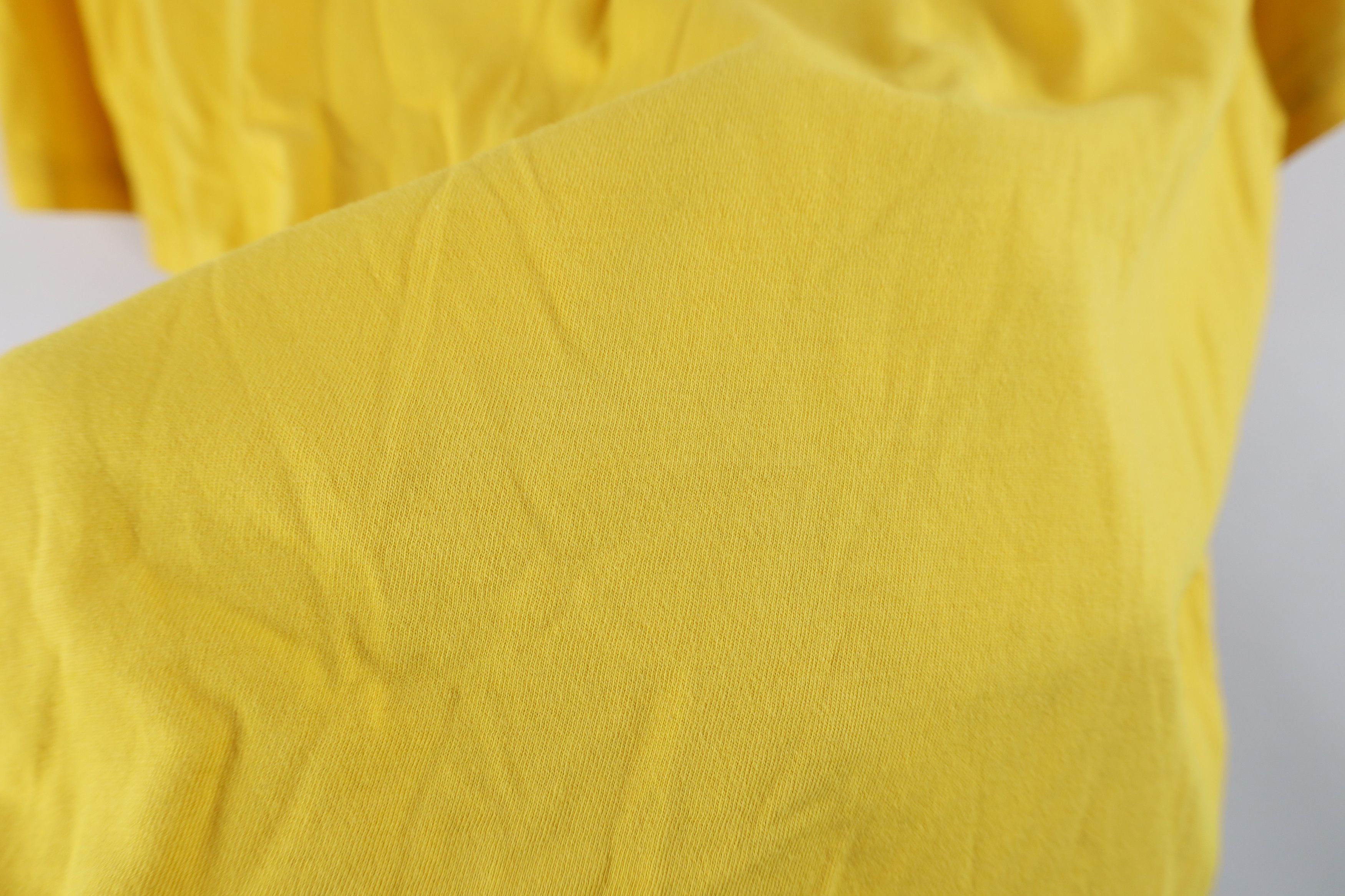 Nike Vintage Nike Livestrong Lance Armstrong Swoosh T-Shirt Size US L / EU 52-54 / 3 - 6 Thumbnail