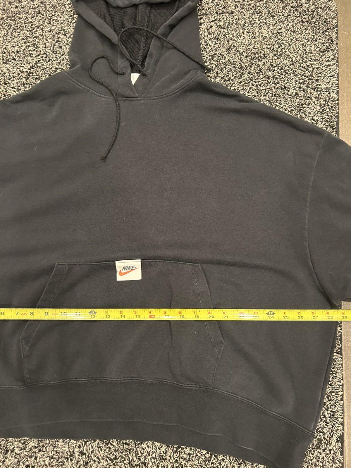 Nike Black oversized hoodie Size US L / EU 52-54 / 3 - 6 Thumbnail