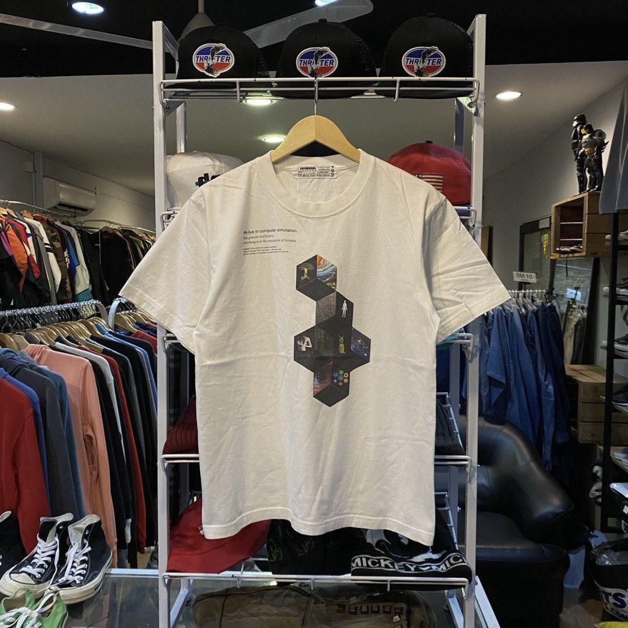 Legendary Goods VINTAGE Legenda We Live In Computer Solution Graphic T-Shirt Size US L / EU 52-54 / 3 - 1 Thumbnail