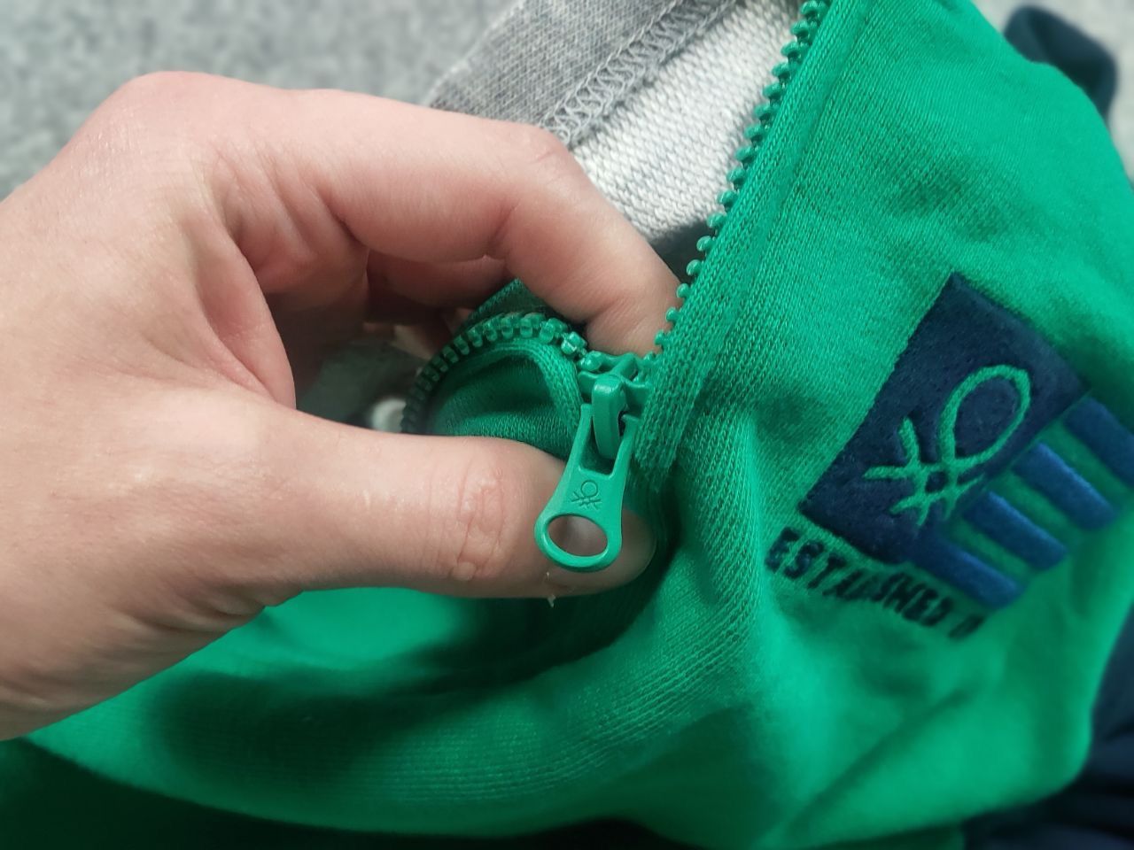United Colors Of Benetton United colors of benetton Design cotton Logo Zip Hoodie Size US S / EU 44-46 / 1 - 12 Thumbnail