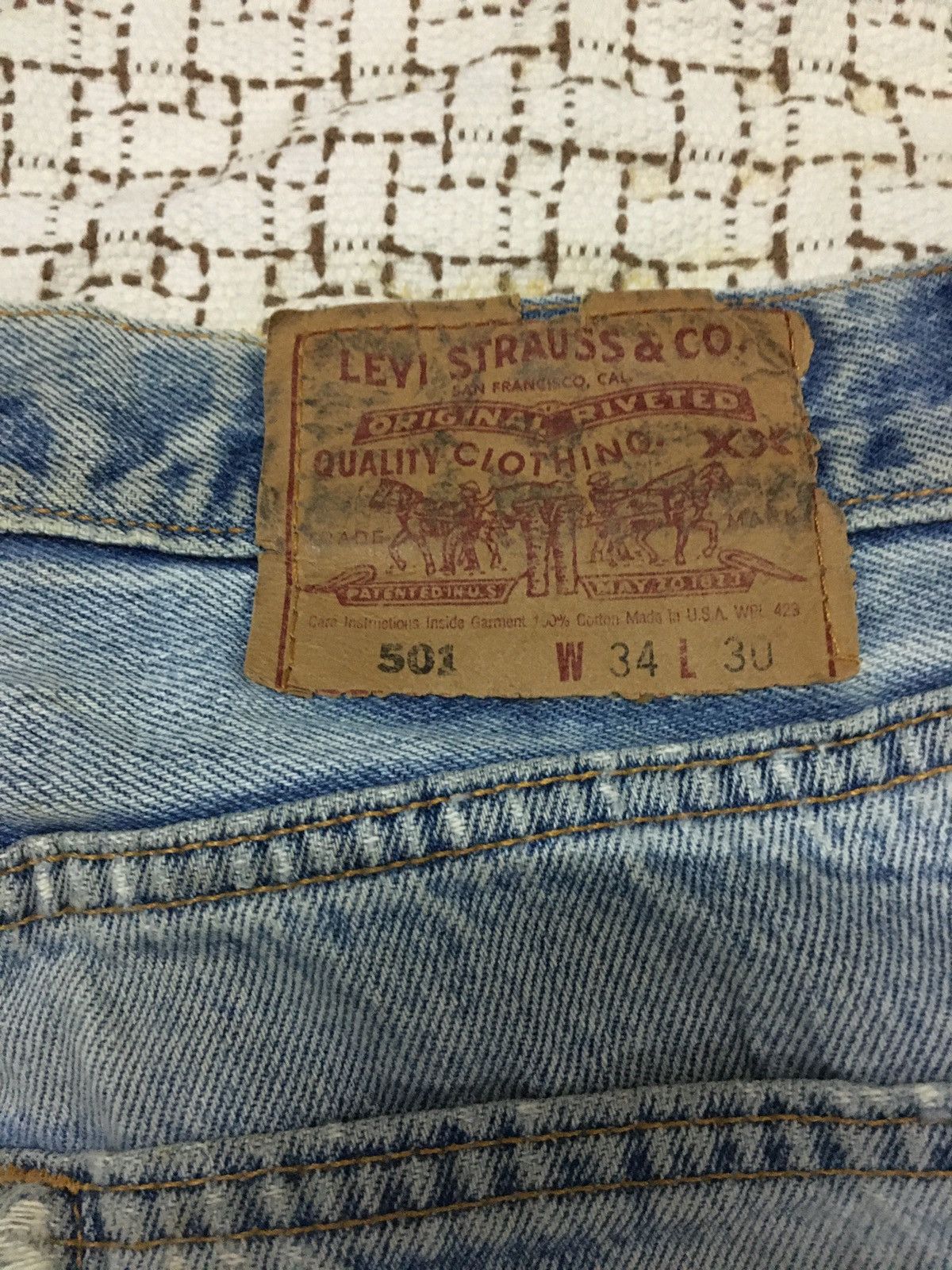 Levi's Vintage Levis Lot 501 Fly Button Distressed Jeans (Y01) Size US 32 / EU 48 - 3 Thumbnail