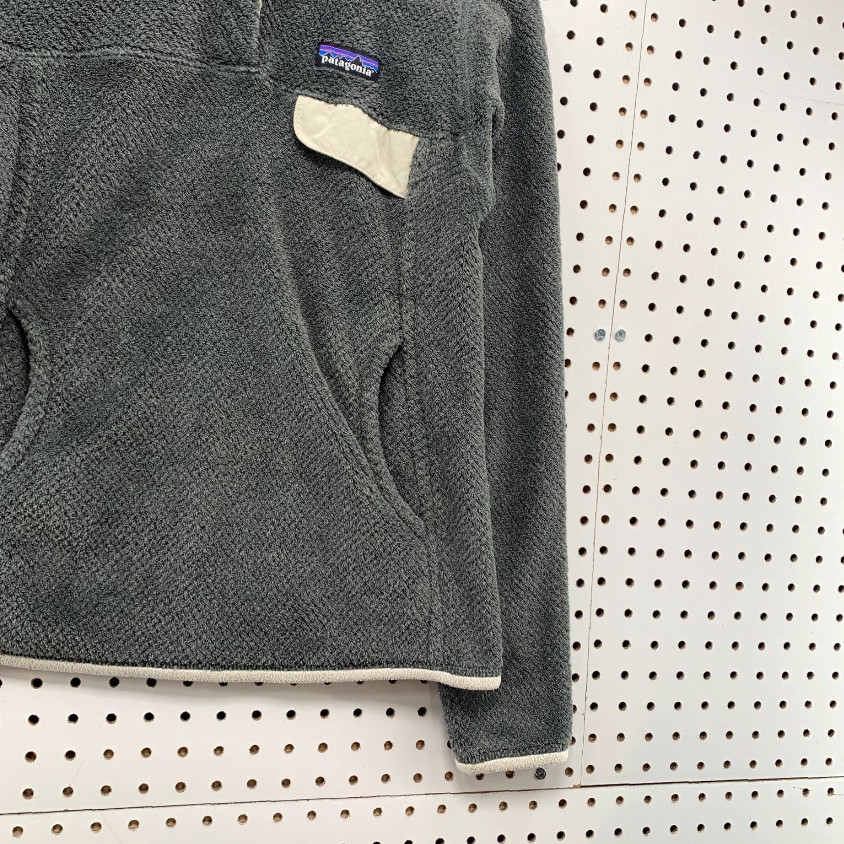Patagonia Patagonia Re Tool Snap Pullover Sweatshirt Womens Small Gray Fuzzy 16.5x23 Vintage? No. Size S / US 4 / IT 40 - 6 Thumbnail