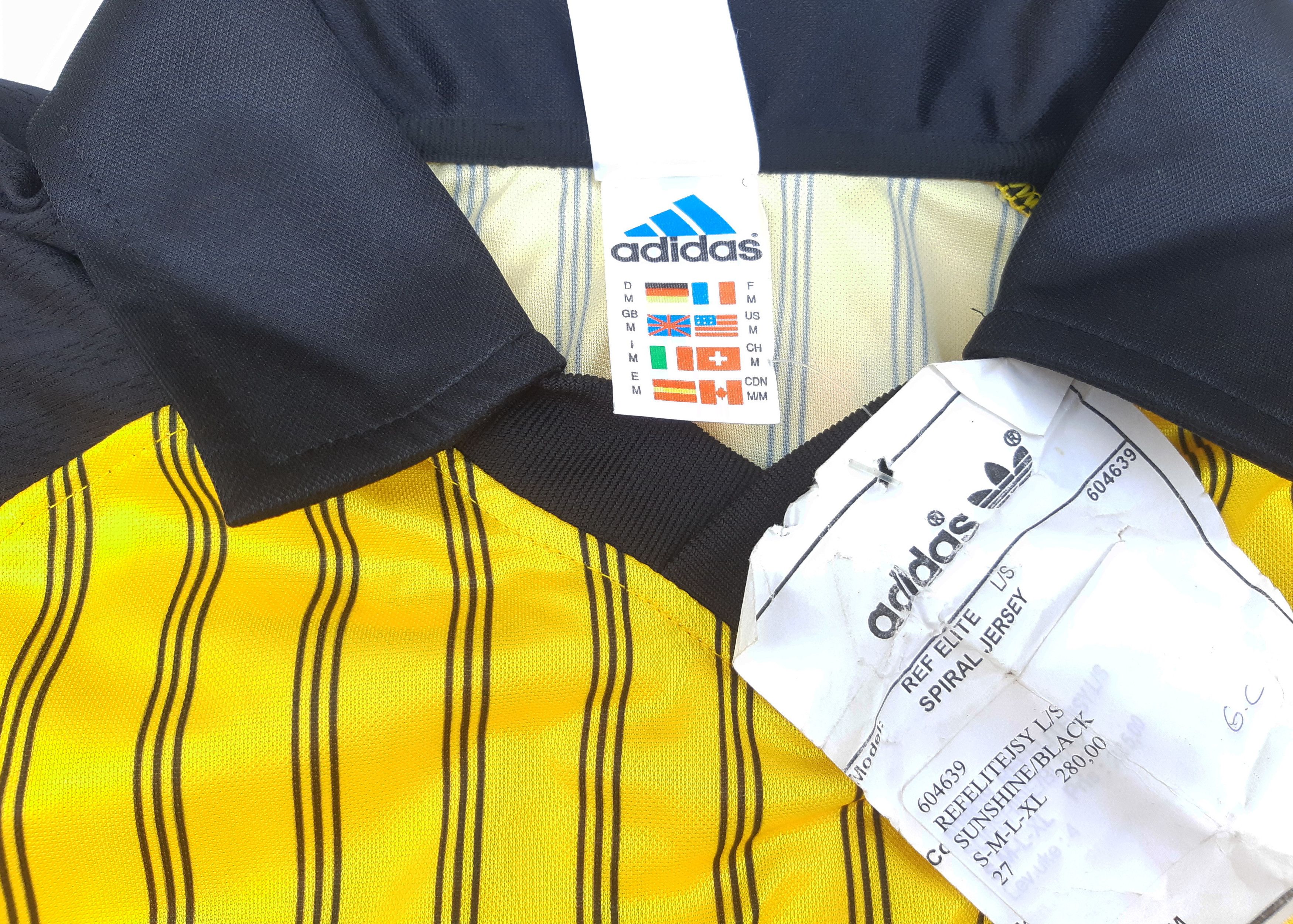 Adidas Vintage 90s ADIDAS Soccer referee Jersey England size M NWT Size US M / EU 48-50 / 2 - 5 Thumbnail
