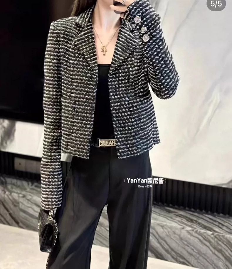 Chanel 23A Collar Short Tweed Jacket - dmc