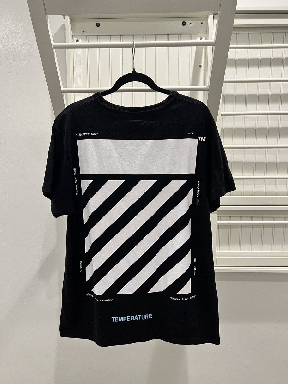 image of Off White Diagonal Temperature Striped Tee in Black, Men's (Size Small)