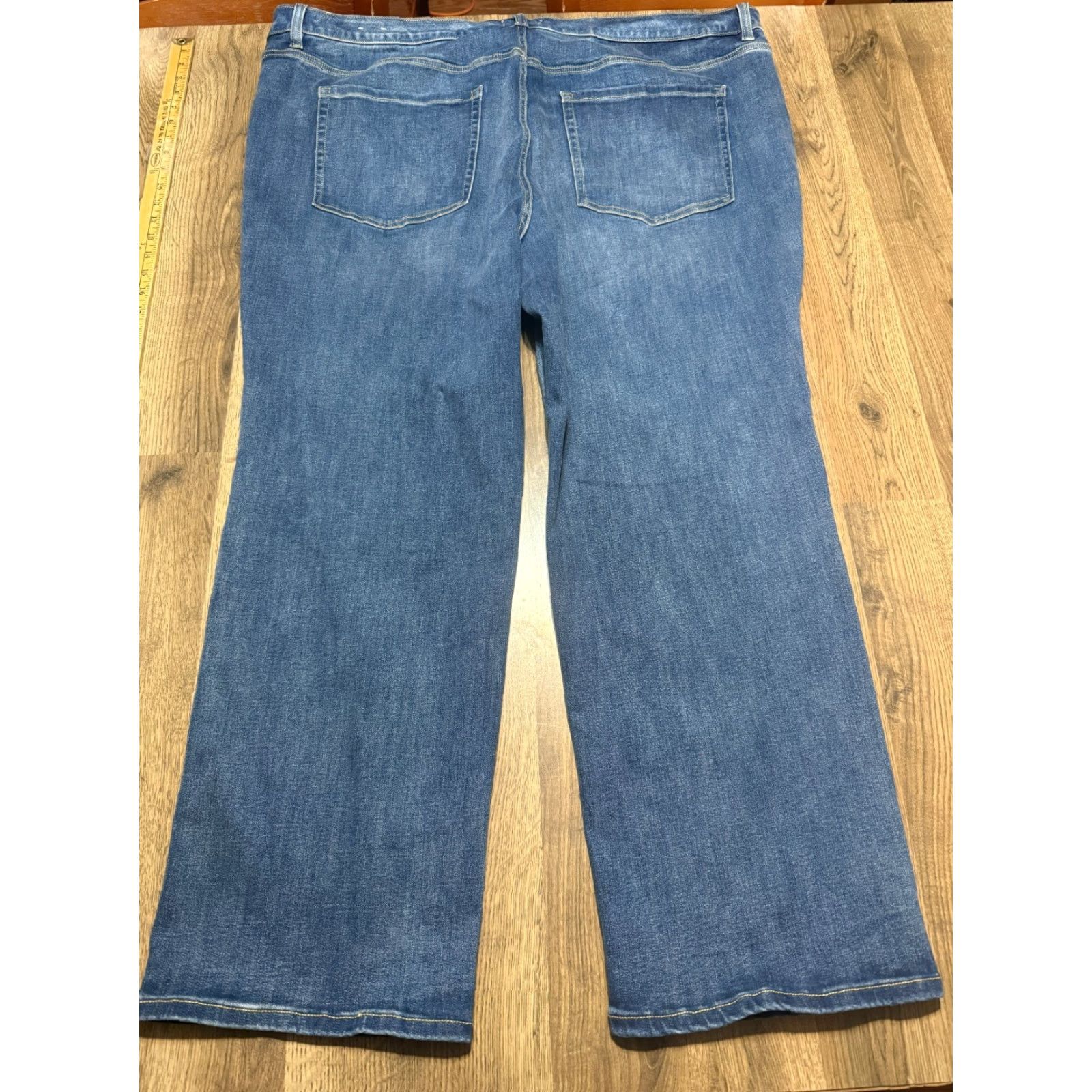 Vintage Lane Bryant Jeans Women's 28 Blue Denim Straight High Rise 5-Pocket Design Pockets Vintage? No, Regular Size 28 Blue Denim Jeans Women’s Series Size 28" / US 6 / IT 42 - 3 Thumbnail